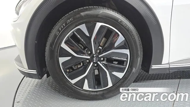 Kia EV6 — Фото автомобиля 5