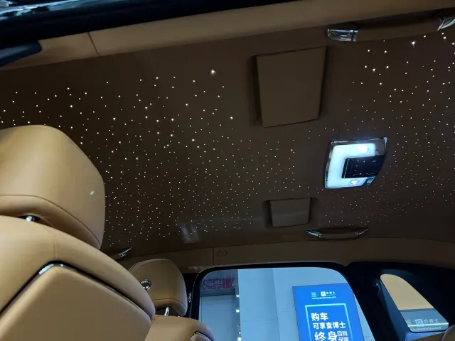 Rolls-Royce Ghost — Фото автомобиля 16