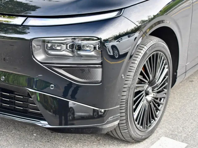 Xpeng G9 — Фото автомобиля 6