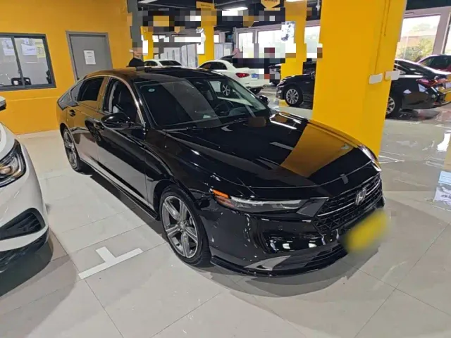 Honda Accord — Фото автомобиля 3