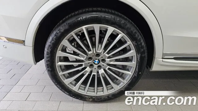BMW X7 — Фото автомобиля 5
