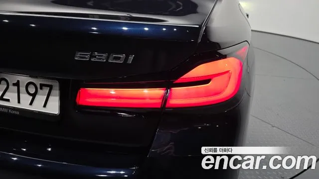 BMW 5 Series G30 — Фото автомобиля 8