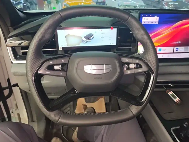 Geely Boyue — Фото автомобиля 10