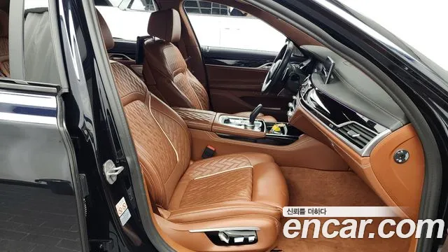 BMW 7-Series 7 серия (G11) — Фото автомобиля 11