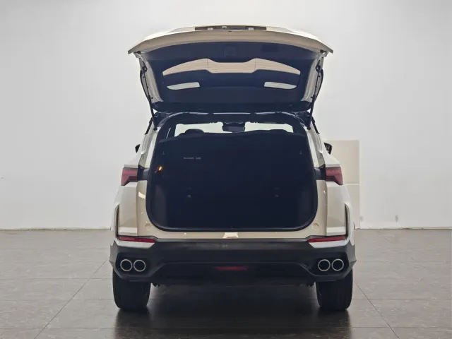 Geely Binyue — Фото автомобиля 12