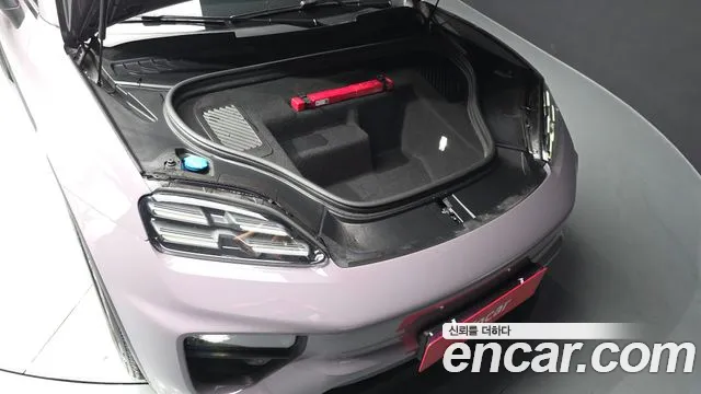 Porsche Macan — Фото автомобиля 6