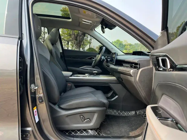 Changan Z6 — Фото автомобиля 11