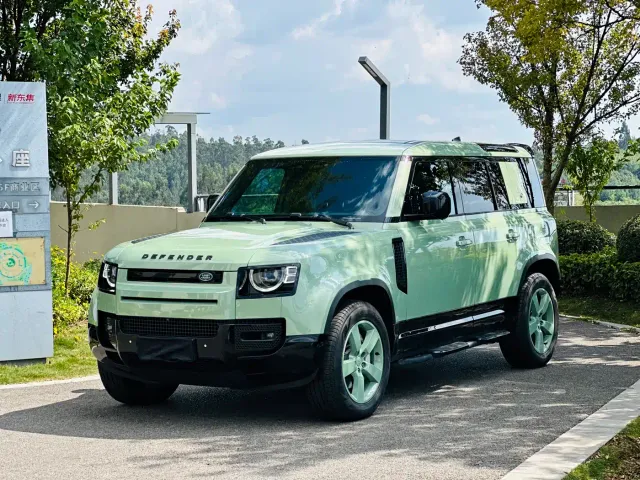 Фотография автомобиля — Land Rover Defender