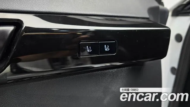 Hyundai Grandeur Grandeur (GN7) 3.5 LPG 2WD (Такси) — Фото автомобиля 29