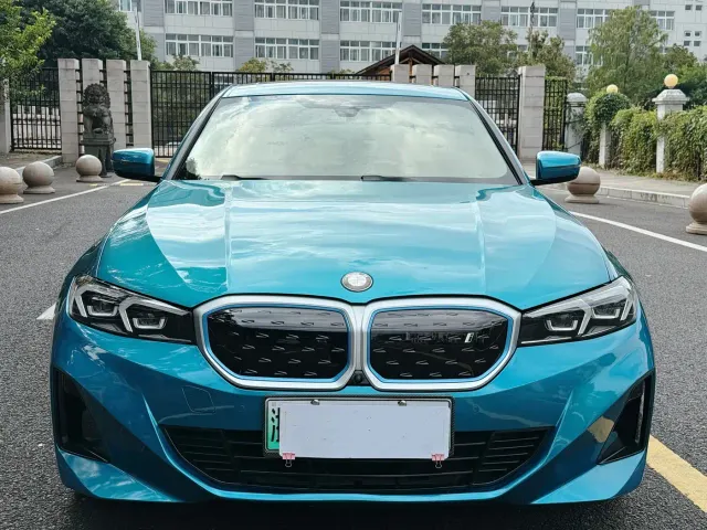 BMW i3 — Фото автомобиля 2