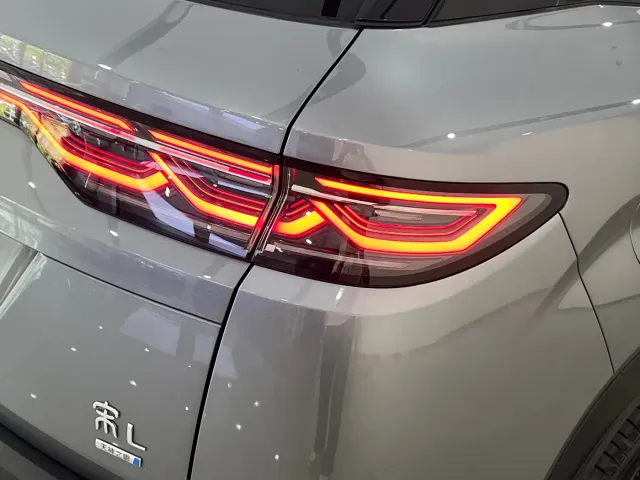 BYD Song L DM-i — Фото автомобиля 6