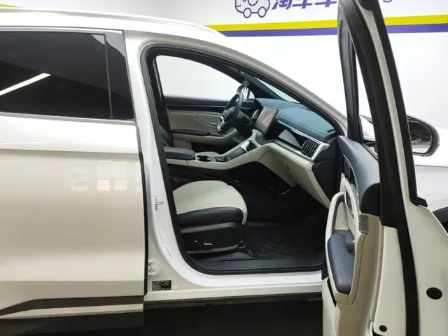 BYD Song PLUS — Фото автомобиля 8