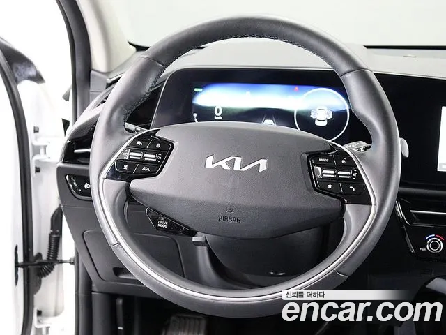 Kia Niro New — Фото автомобиля 16