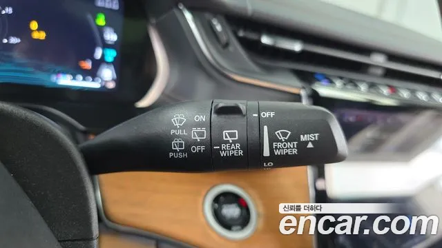 Jeep Cherokee — Фото автомобиля 24