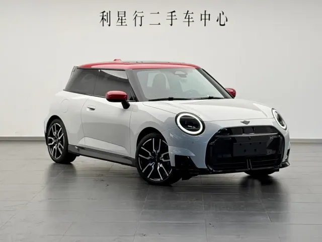 MINI Cooper — Фото автомобиля 3