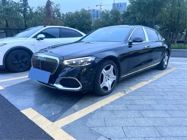 Фотография автомобиля — Mercedes-Benz Maybach S-Class