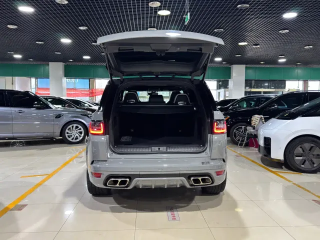 Land Rover Range Rover Sport — Фото автомобиля 16