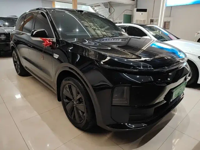 Li Auto L6 — Фото автомобиля 3
