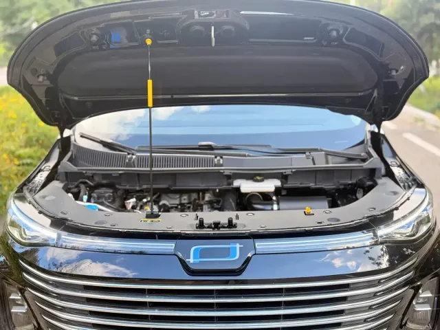 Bestune Besturn M9 — Фото автомобиля 16
