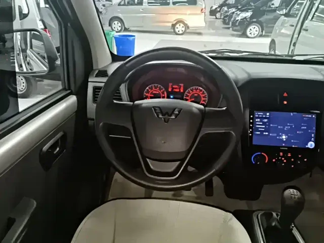 Wuling Rongguang S — Фото автомобиля 10
