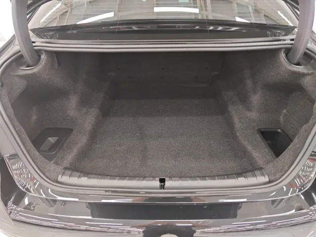 BMW 5 Series — Фото автомобиля 20
