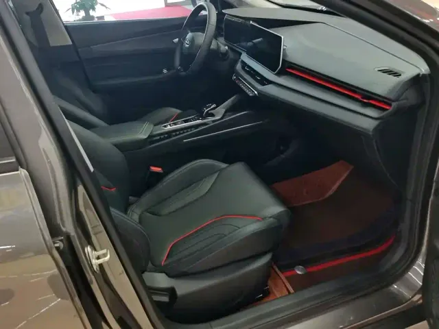 Geely Binrui — Фото автомобиля 8