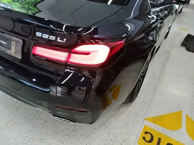 BMW 5 Series — Фото автомобиля 23