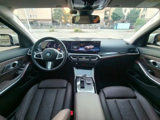 BMW 3 Series — Фото автомобиля 13