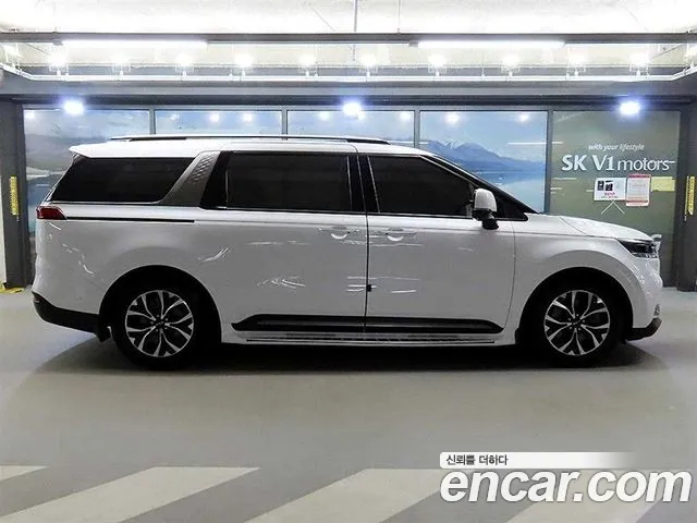 Kia Carnival 4th Gen — Фото автомобиля 3