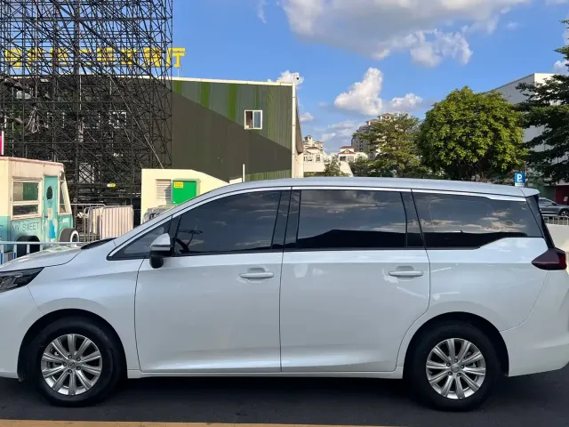 GAC Trumpchi M6 — Фото автомобиля 3