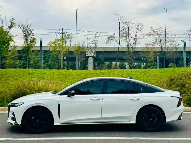Hongqi H6 — Фото автомобиля 3