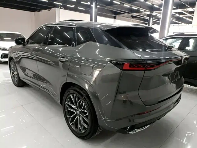 Changan UNI-Z — Фото автомобиля 4