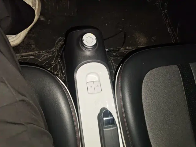 Wuling Hongguang Mini EV — Фото автомобиля 10