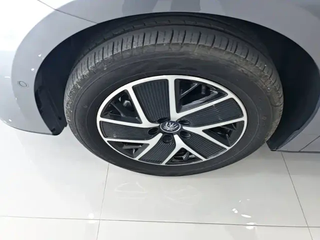 BYD Qin L — Фото автомобиля 22