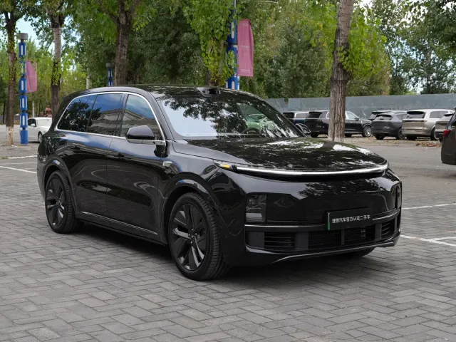 Li Auto L9 — Фото автомобиля 3