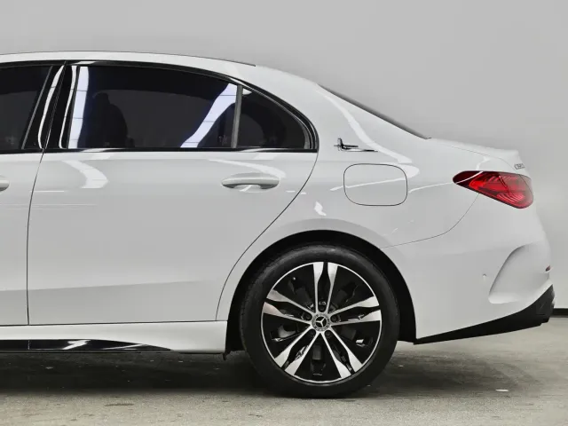 Mercedes-Benz C-Class — Фото автомобиля 20