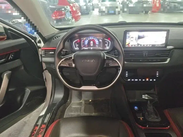 Dongfeng Yixuan — Фото автомобиля 10