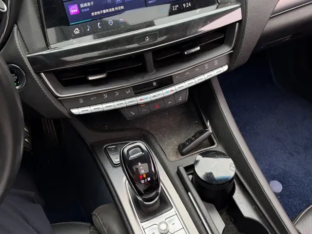 Cadillac CT5 — Фото автомобиля 9