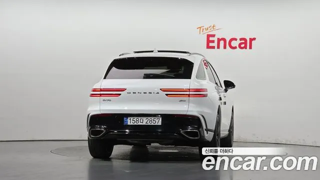 Genesis GV70 — Фото автомобиля 4