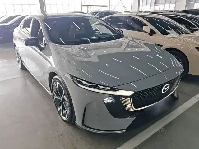 Mazda EZ-6 — Фото автомобиля 3