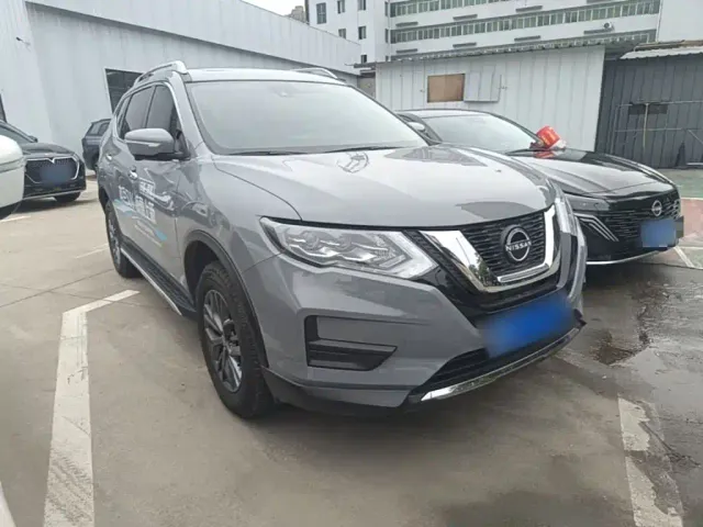 Nissan X-Trail — Фото автомобиля 3