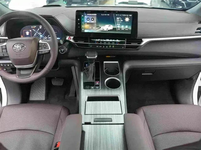 Toyota Granvia — Фото автомобиля 10