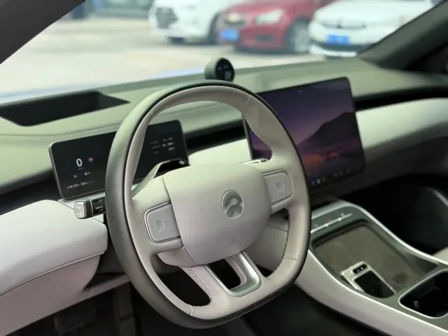 Nio ET5 Touring — Фото автомобиля 7