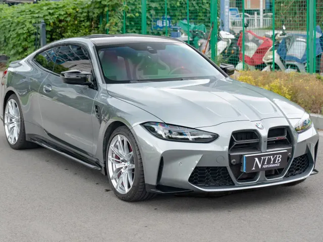 BMW M4 — Фото автомобиля 3