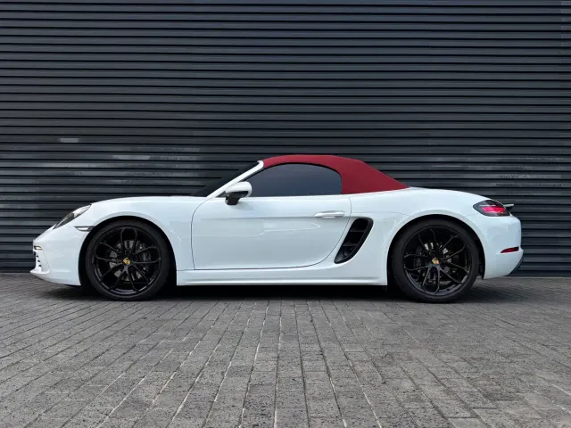 Porsche 718 — Фото автомобиля 7