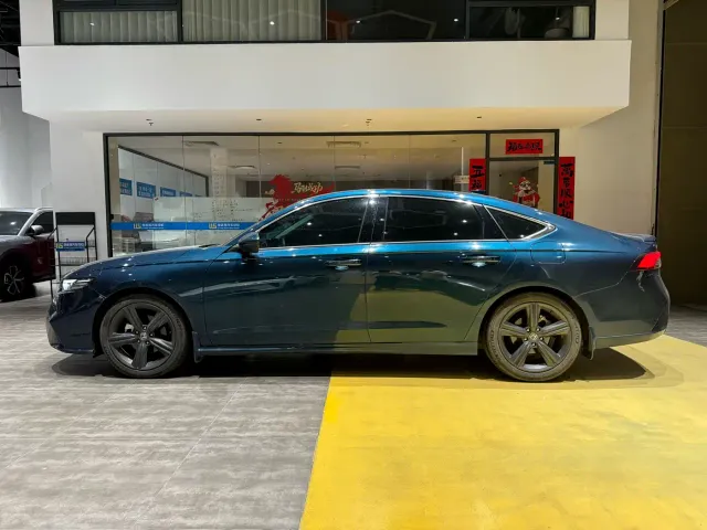 Honda Inspire — Фото автомобиля 3