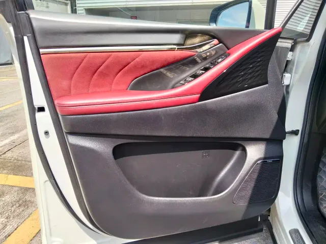 GAC Trumpchi M8 — Фото автомобиля 18
