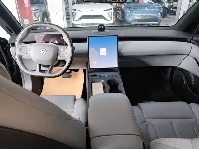 Nio ET5 Touring — Фото автомобиля 9