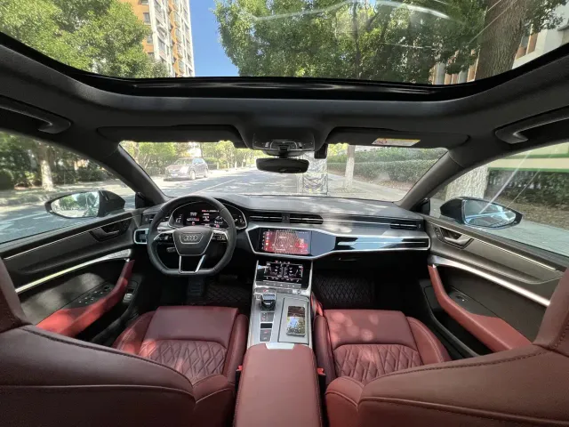 Audi A7L — Фото автомобиля 17