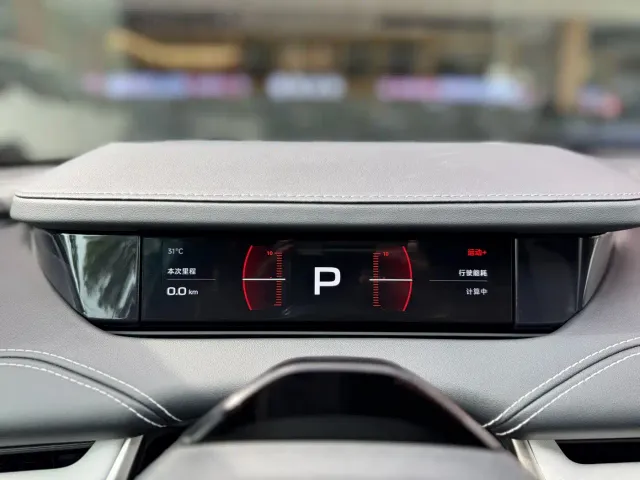 Xiaomi SU7 — Фото автомобиля 17